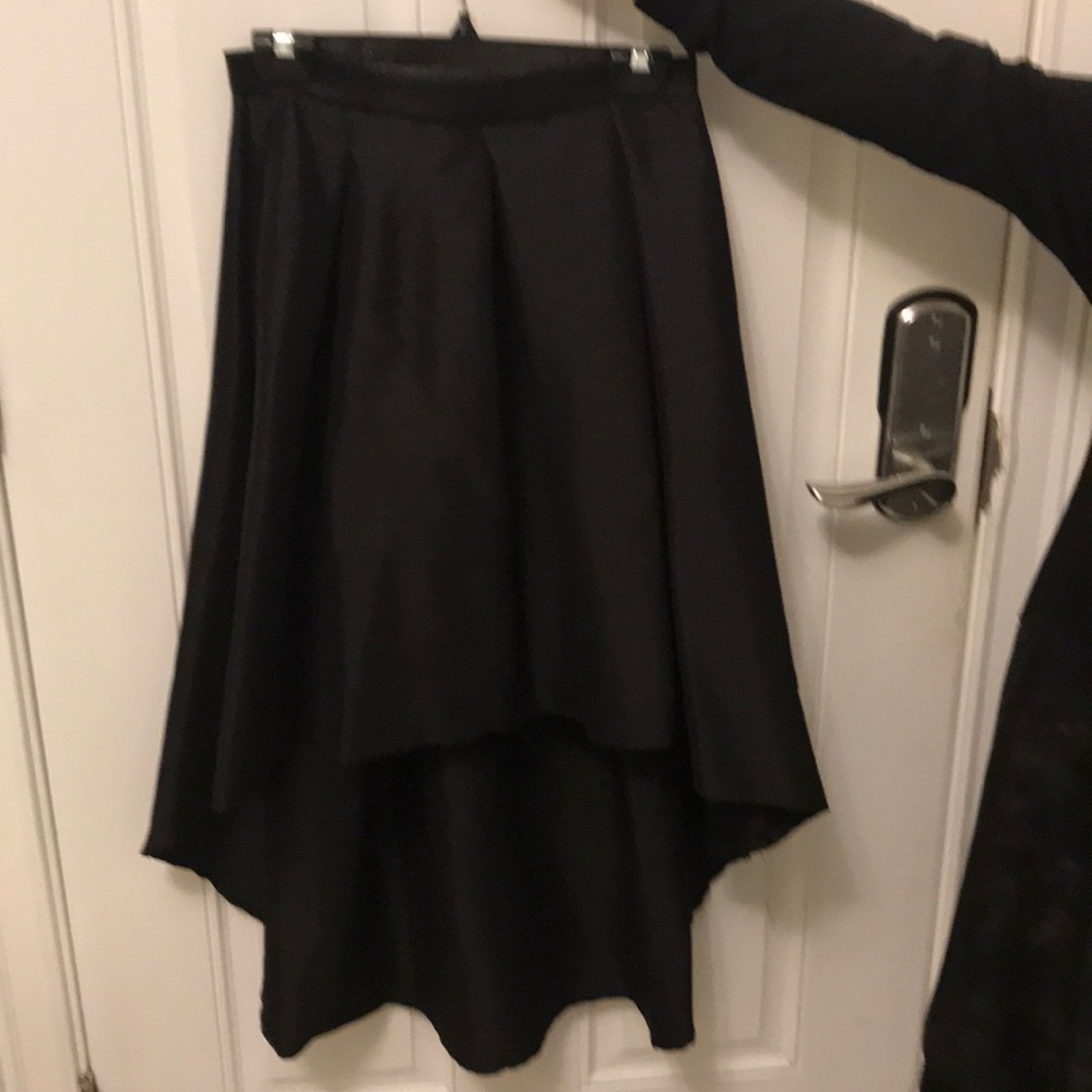 NWT Black hi low skirt